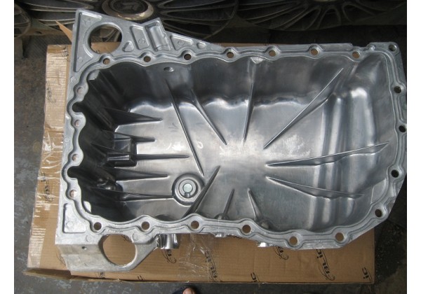 Масляний піддон Renault Espace III, IV, Megane II, Scenic II, Trafic II, Laguna, II 1.9 dti, 1.9 dci, 2.0 16V, 8200221013, 8200728386